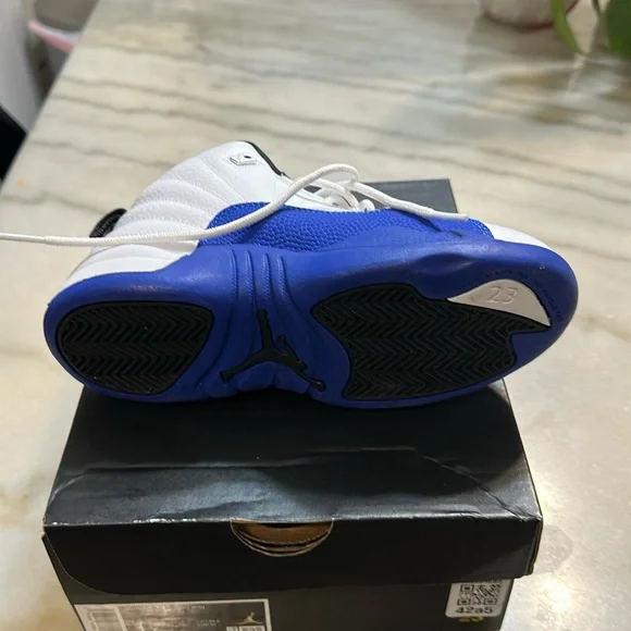 Nike White and Blue Low-Top Sneakers with Mesh Upper